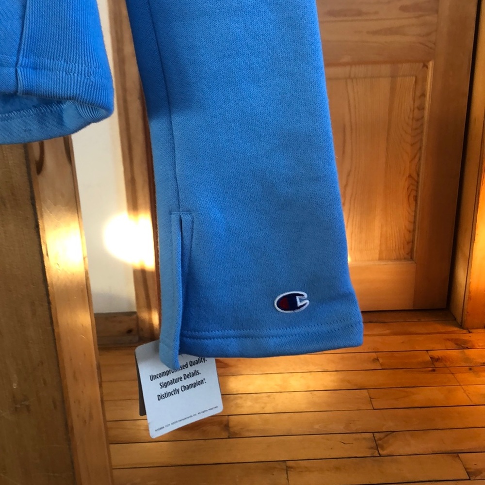 Champion Cropped Hoodie, NWT - Picture 5 of 8